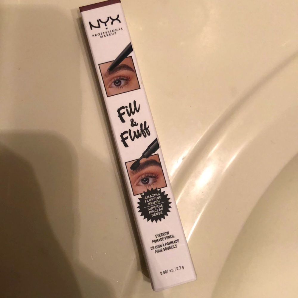 Fill & Fluff eyebrow makeup and brush.